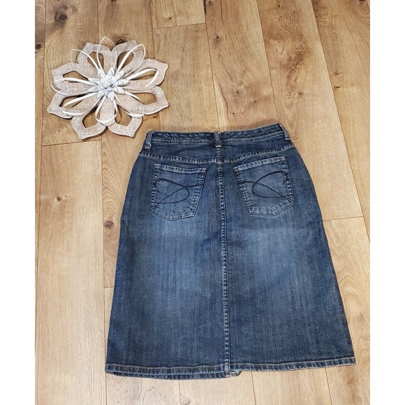 CHICO'S PLATINUM SIZE 1 BLUE DENIM STRAIGHT SKIRT KNEE LENGTH - Picture 2 of 5
